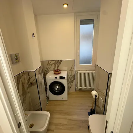 公寓 Casa Alfieri 4 *