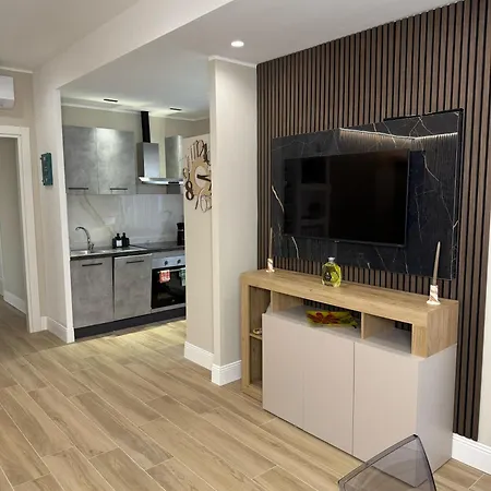 Apartment Casa Alfieri 4 *